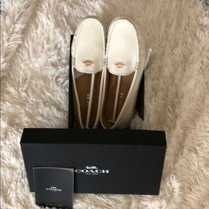 NIB Coach Amber pebble grain chalk loafer cream